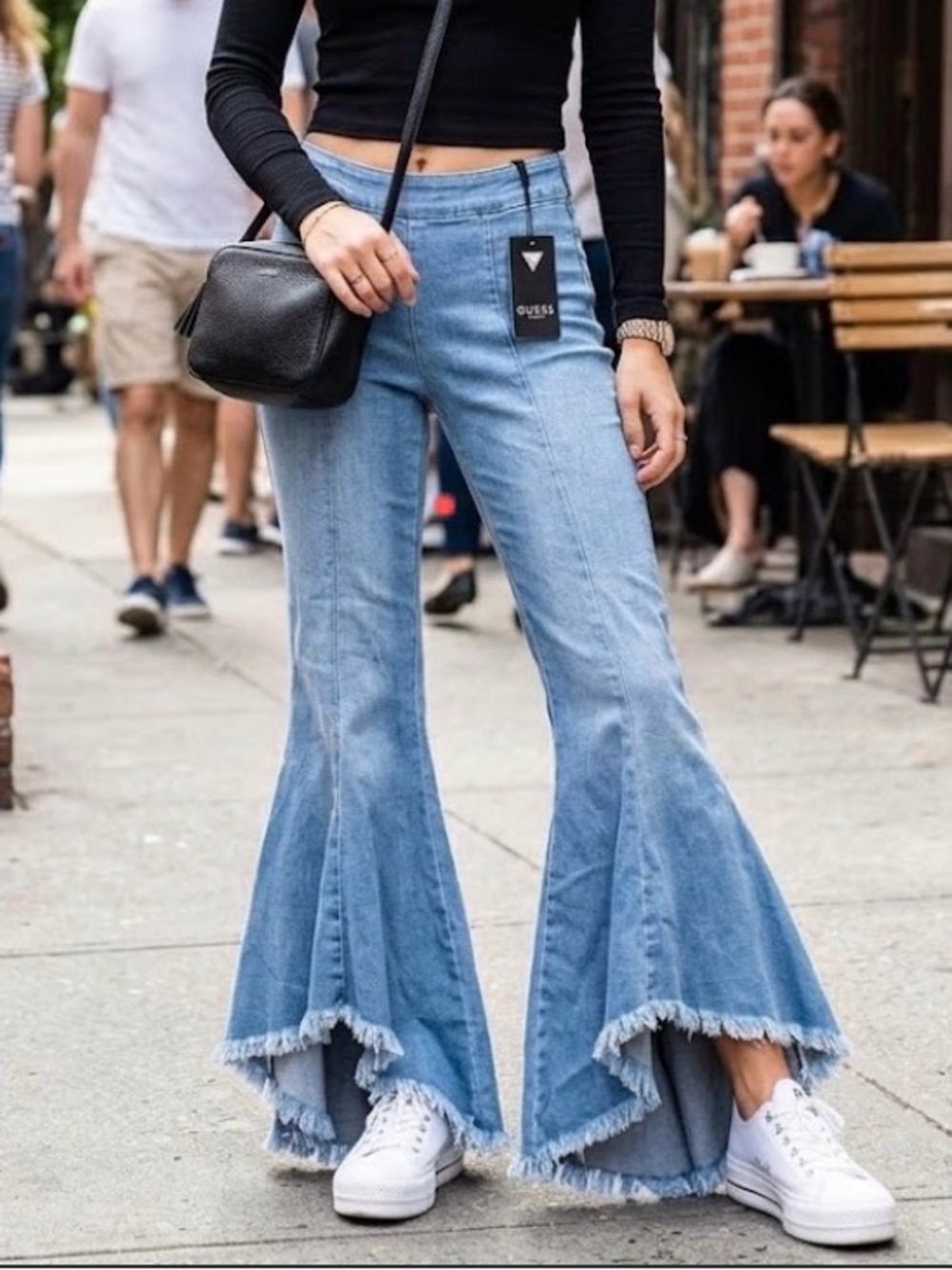GUESS Sofia 1981 Flared Jeans. Blue Denim Sofia Wash Size 25 Frayed Hem Flare